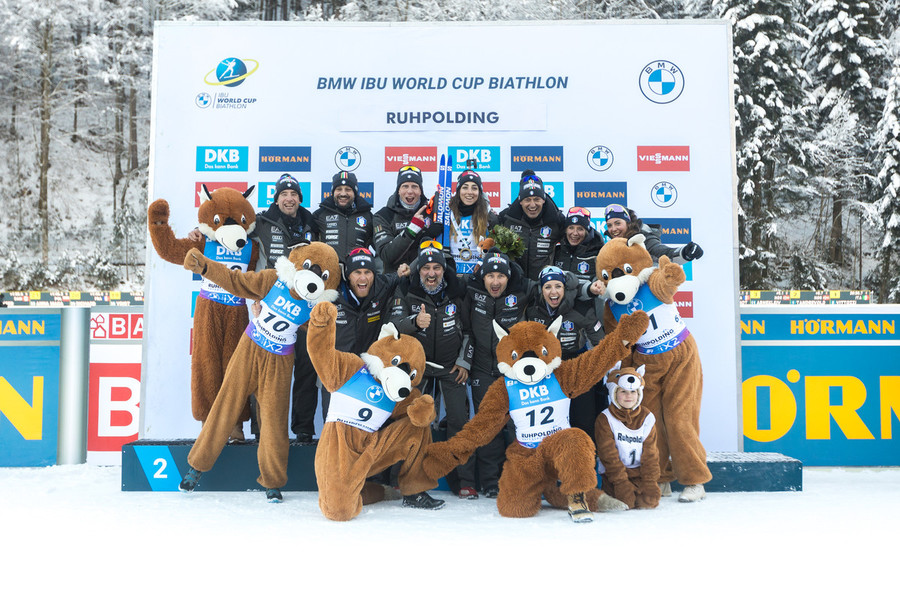 Biathlon, FOTOGALLERY - Le immagini più belle dell'inseguimento femminile e della vittoria di Lisa Vittozzi.