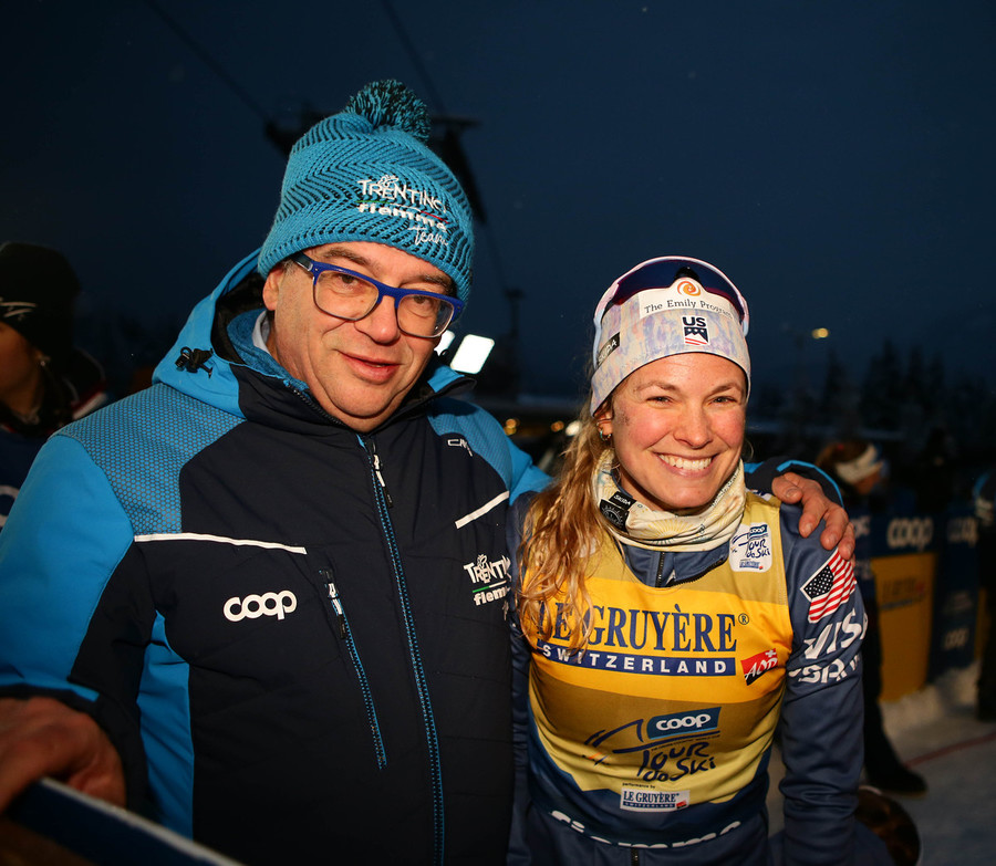 De Godenz con Jessie Diggins al Tour de Ski in Val di Fiemme. Credits Newspower