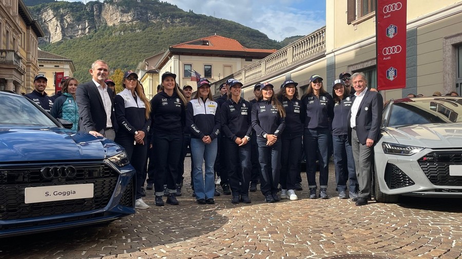 Sci di fondo e biathlon - A Trento consegnata la nuova flotta AUDI ai campioni della FISI