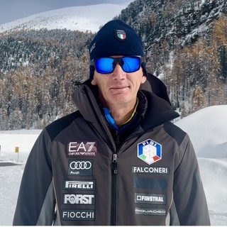 Biathlon, VIDEO - Fabrizio Curtaz in raduno a Livigno: &quot;Non finisce tutto nel 2026, anzi bisogna lavorare per il periodo post Olimpiadi dove abbiamo già iniziato a gettare le basi&quot;