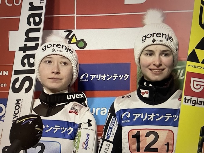 Salto con gli sci - Alla Slovenia la prova Super Team femminile. Italia nona