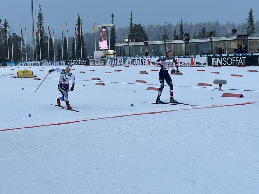 Sci di fondo - Una fantastica Diggins vince col cuore la mass start di Ruka davanti a Sundling! Beffate Weng e Johaug