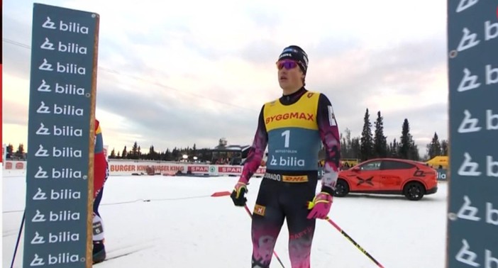 Sci di fondo – Klaebo comincia con il botto: si aggiudica la sprint di Beitostølen davanti a Erik Valnes e a Sivert Wiig