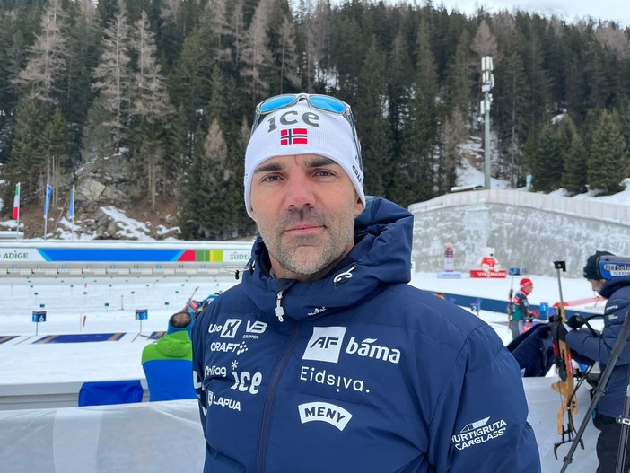 Biathlon - Siegfried Mazet torna sulla grande concorrenza tra i norvegesi: &quot;Portiamo in Coppa i sei migliori, ogni decisione presa segue delle regole&quot;