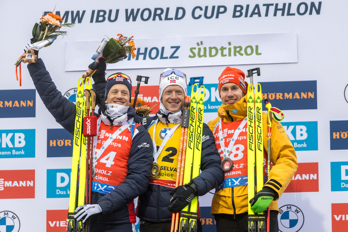 Biathlon – Johannes Thingnes Boe non sbaglia e vince la short individual ad Anterselva. Tommaso Giacomel in top ten, è ottavo