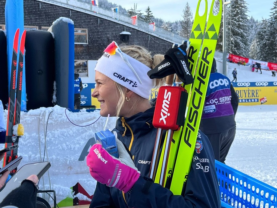 Sci di fondo - Tour de Ski, la Svezia sbaglia la scelta dei materiali e attacca: &quot;Dovevano pulire i binari&quot;. Frida Karlsson controcorrente: &quot;È il nostro sport, dipende dal meteo. Ho sbagliato io&quot;