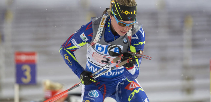 Biathlon - Marie Dorin sulla tripletta di Braisaz: &quot;Quando metti su famiglia sei più distaccato dal risultato. Al tiro sembra aver trovato la sua dimensione&quot;