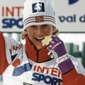 Tanti campioni dello sport norvegese hanno dato l'ultimo saluto a Trude Dybendahl