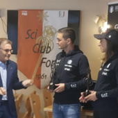 Biathlon - Lisa Vittozzi e Klaus Höllrigl hanno ricevuto oggi cristallo d'oro e d'argento dallo Sci Club Forlì!