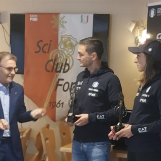 Biathlon - Lisa Vittozzi e Klaus Höllrigl hanno ricevuto oggi cristallo d'oro e d'argento dallo Sci Club Forlì!